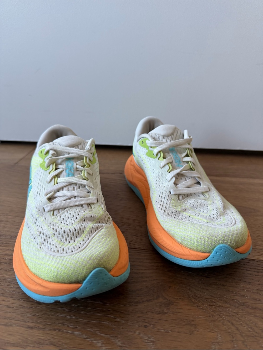 Hoka Rincon 4 Women’s Size 6.5 B Running Shoes - Picture 2 of 9